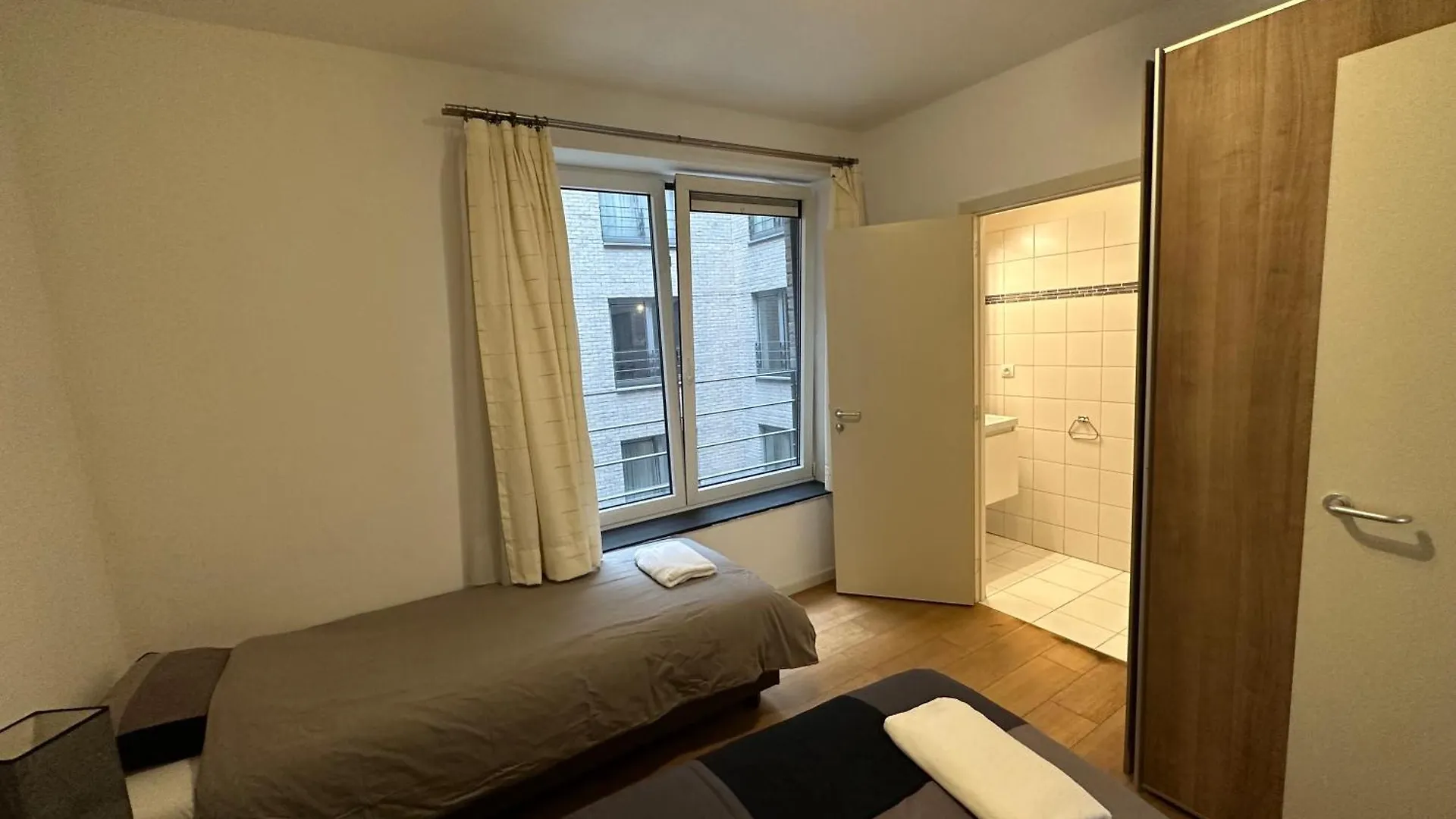 Beautiful 3 Bedroom Apartment Antwerp